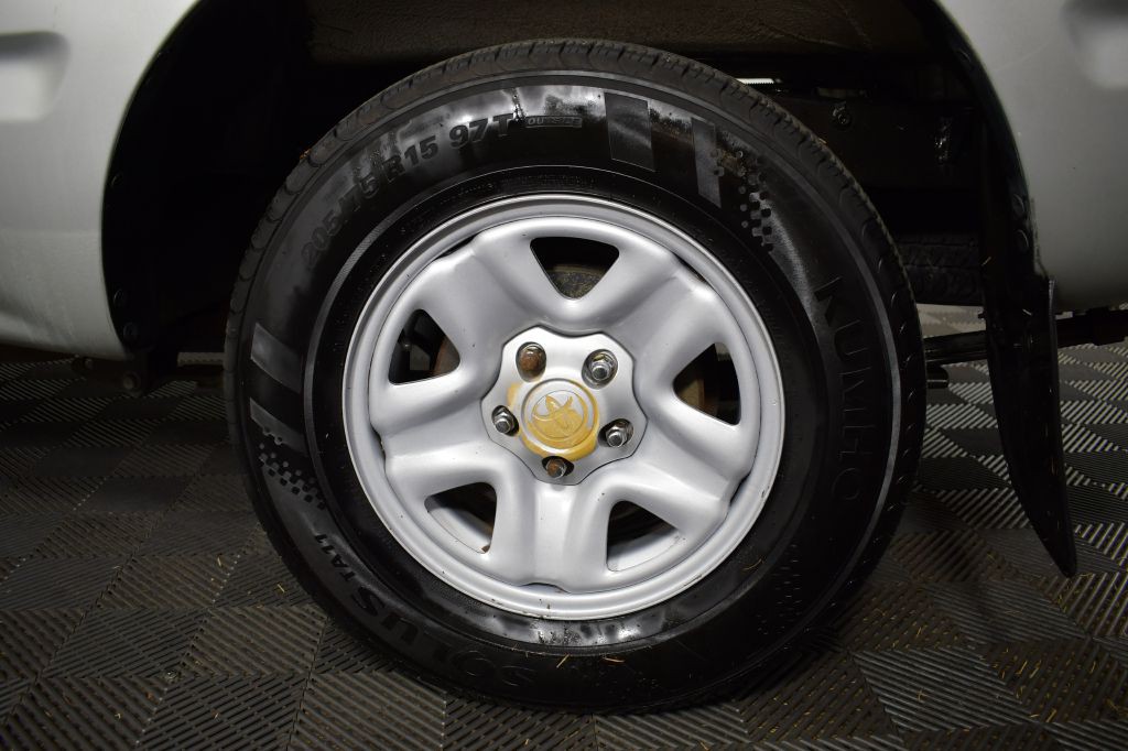 2003 Toyota Tacoma Image 31