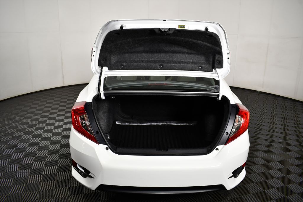 2017 Honda Civic Image 12