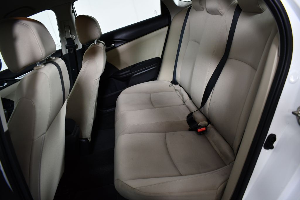 2017 Honda Civic Image 15