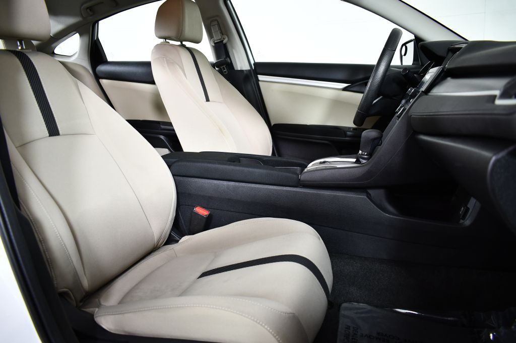 2017 Honda Civic Image 17