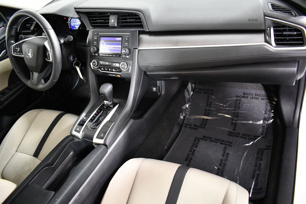 2017 Honda Civic Image 18