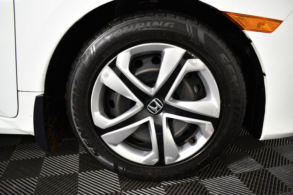 2017 Honda Civic Image 30