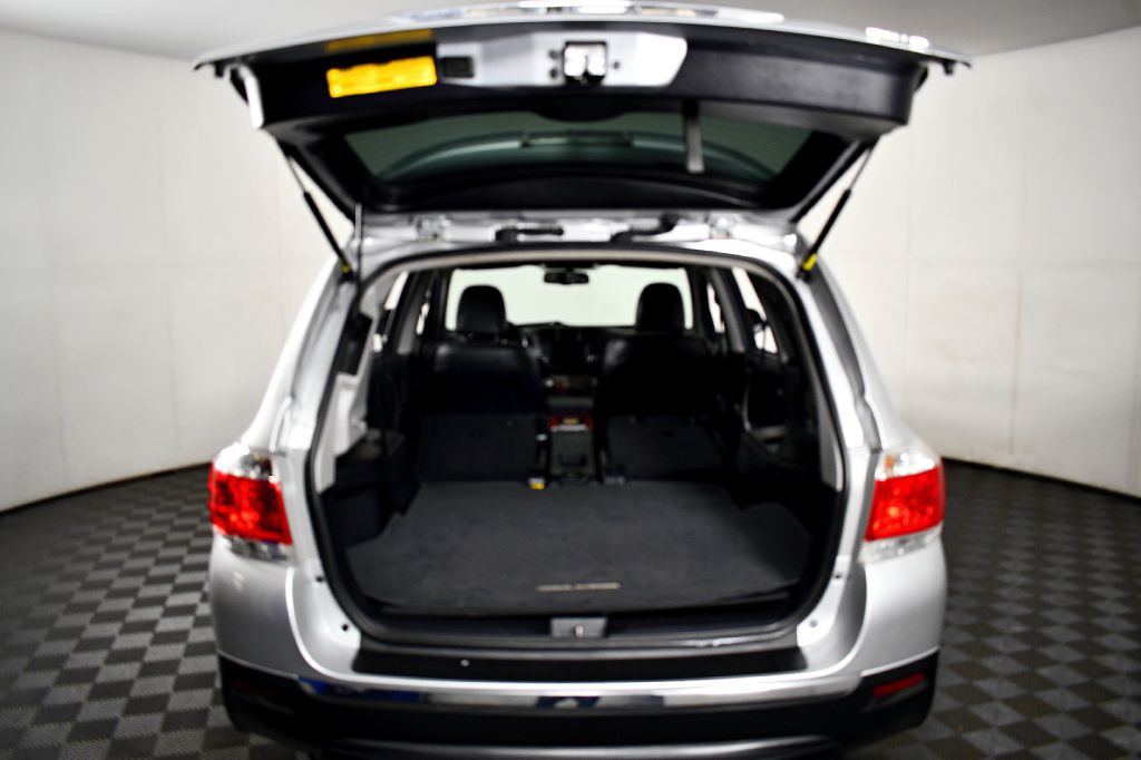 2012 Toyota Highlander Image 11