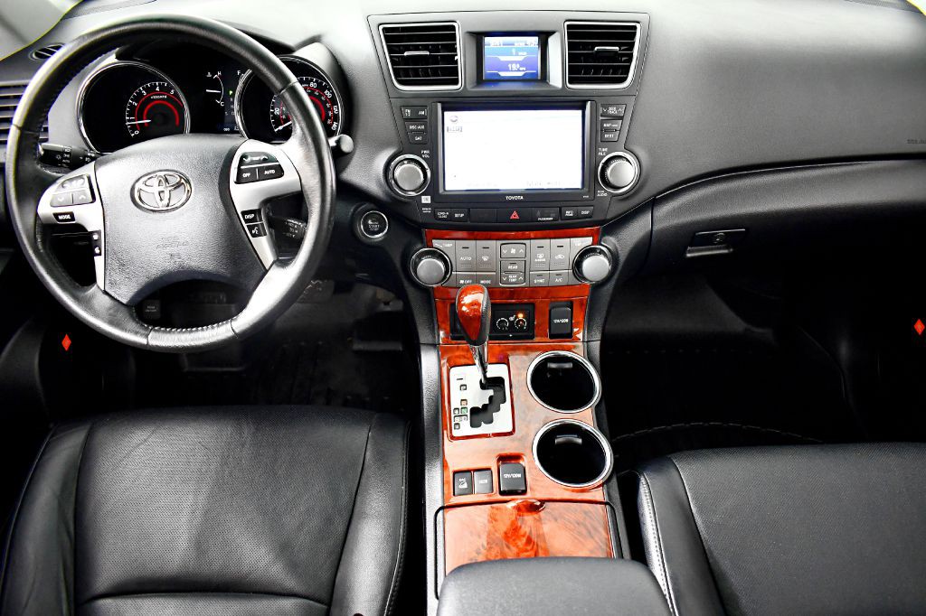 2012 Toyota Highlander Image 14