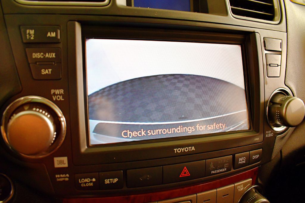 2012 Toyota Highlander Image 23