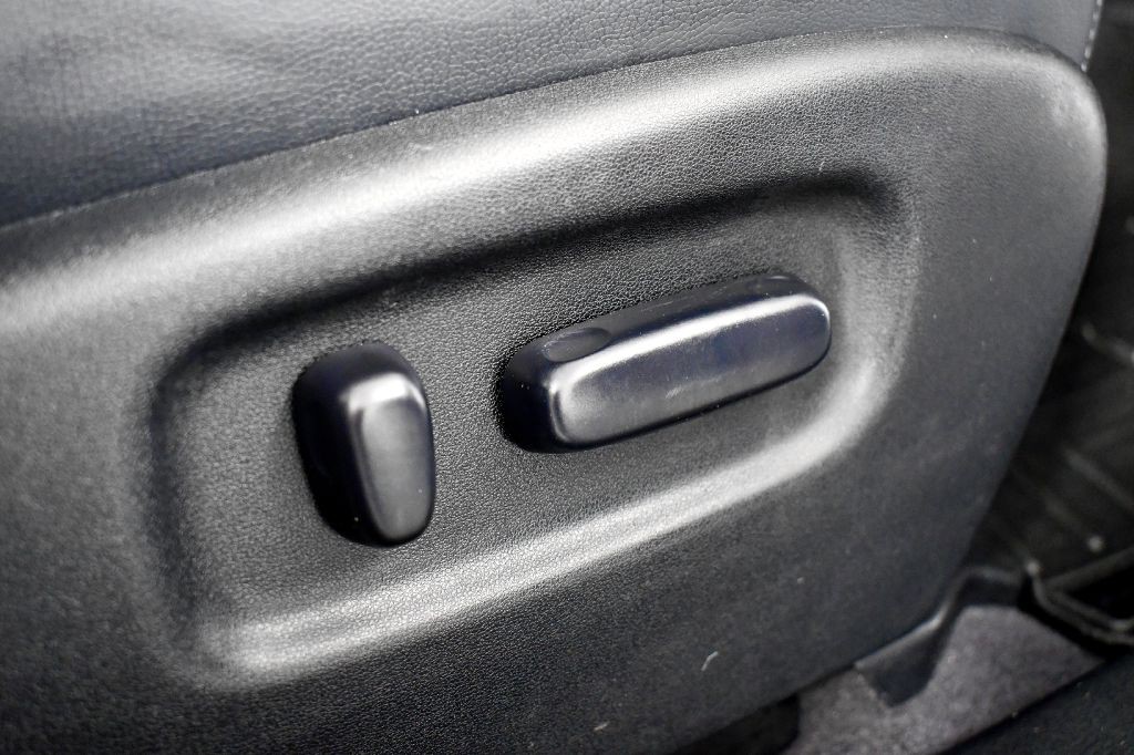 2012 Toyota Highlander Image 31