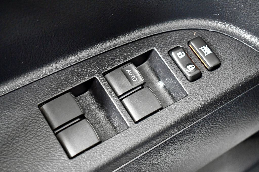 2012 Toyota Highlander Image 35