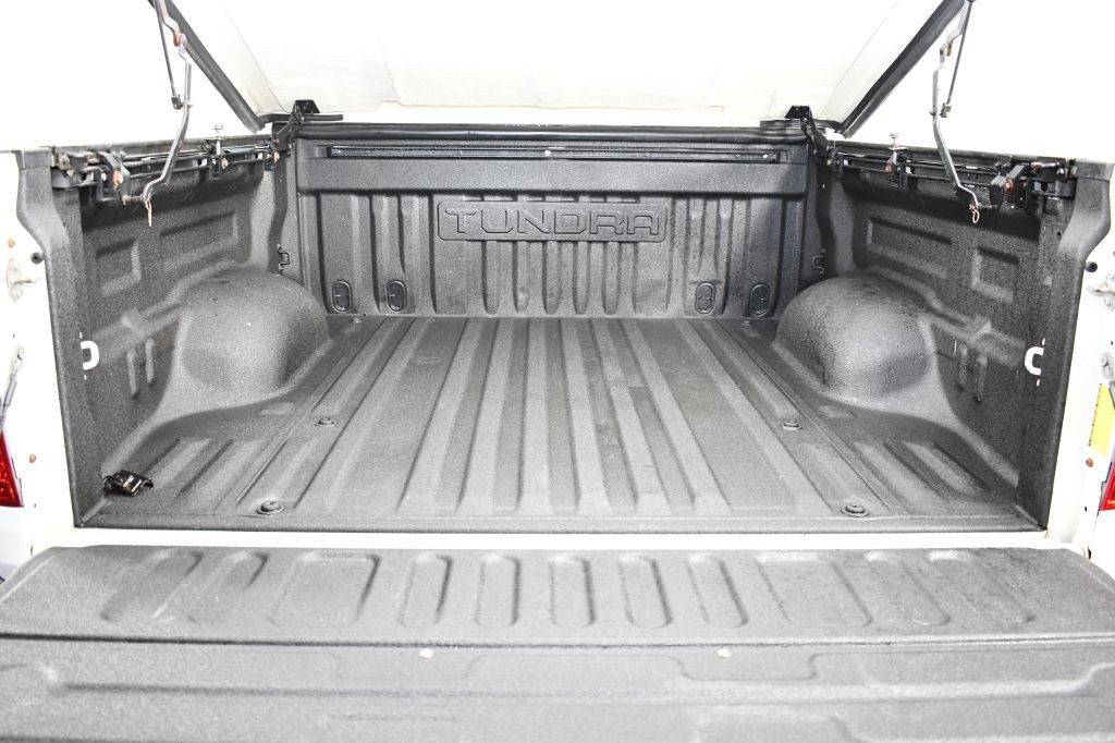 2015 Toyota Tundra Image 10