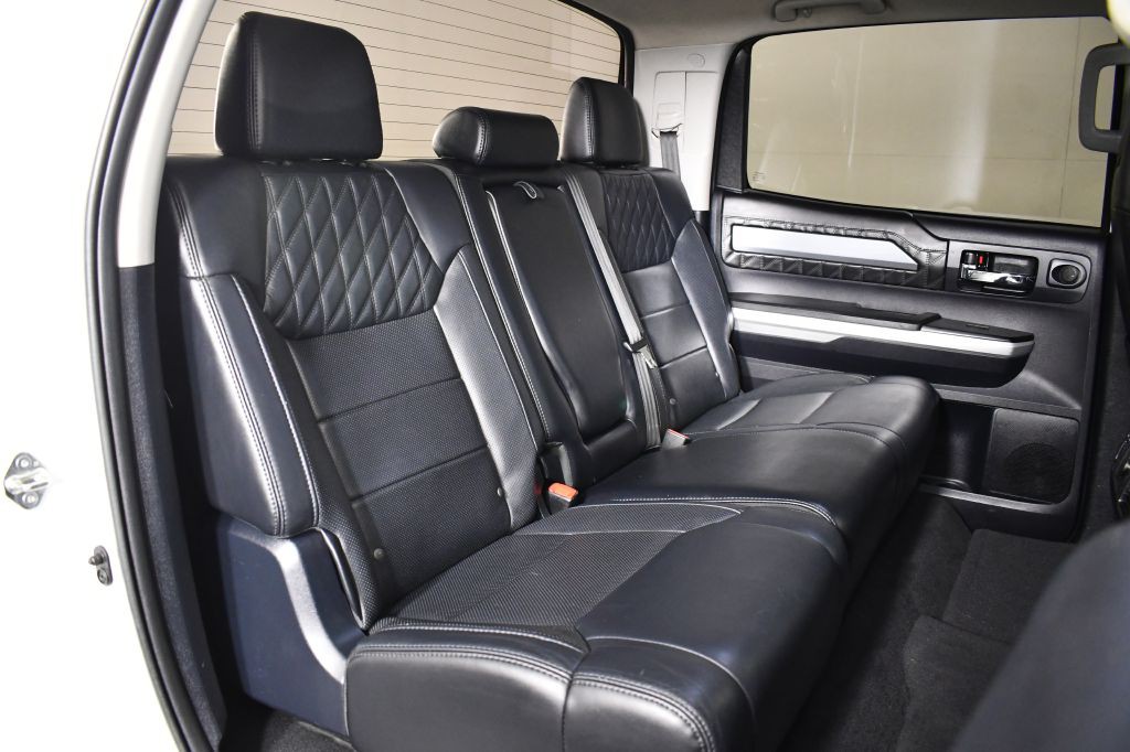 2015 Toyota Tundra Image 17