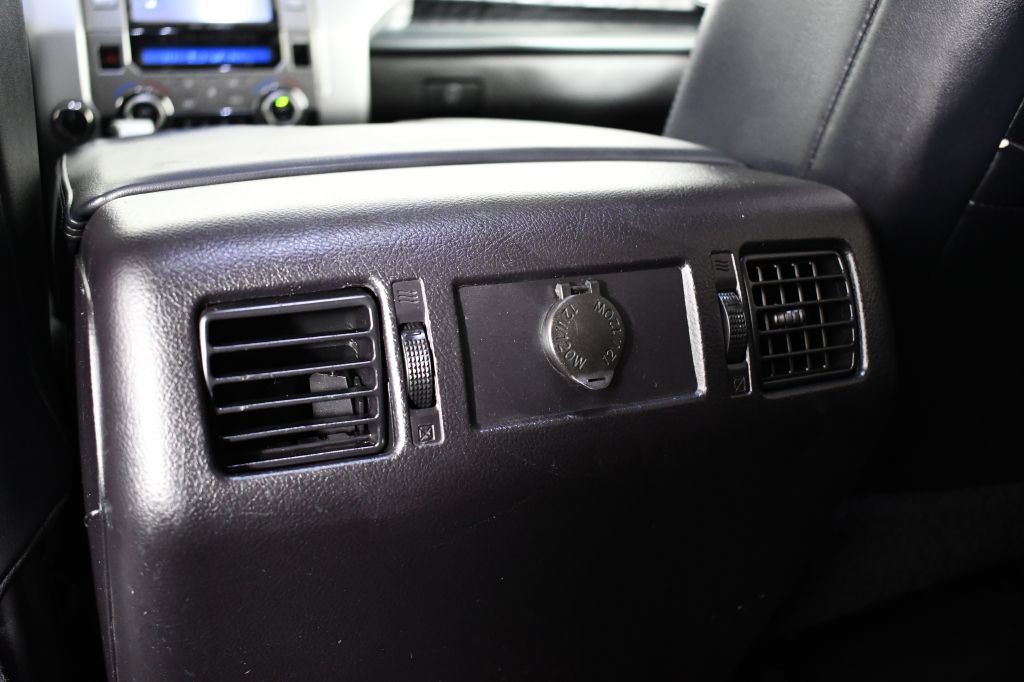 2015 Toyota Tundra Image 18