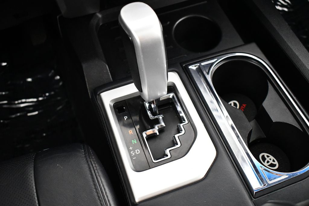 2015 Toyota Tundra Image 25