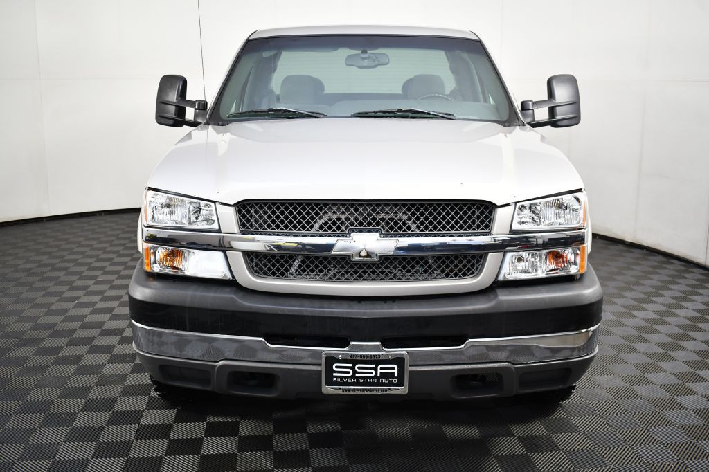 2004 Chevrolet Silverado 1500 Image 2