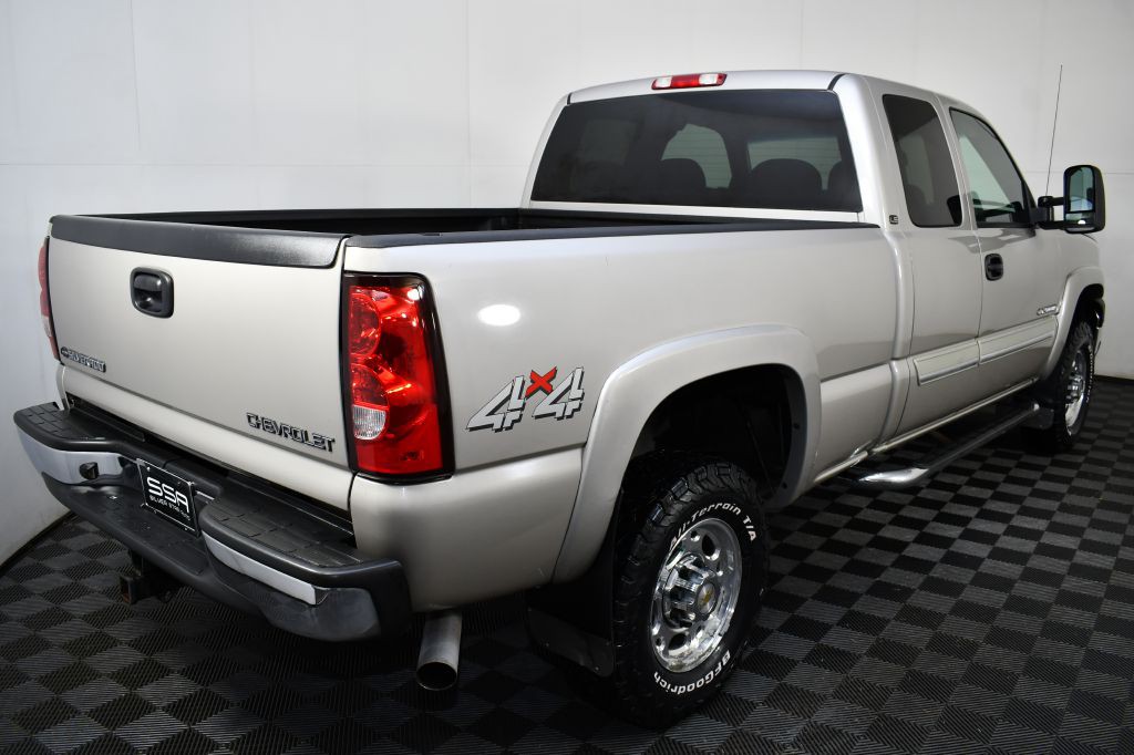 2004 Chevrolet Silverado 1500 Image 6