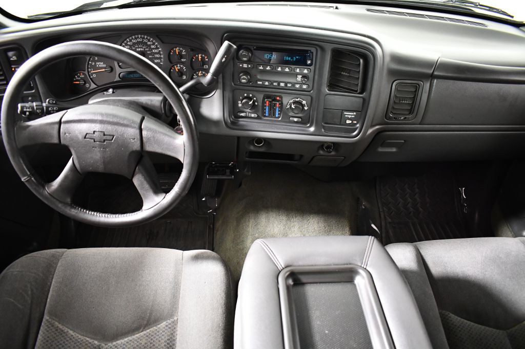 2004 Chevrolet Silverado 1500 Image 11