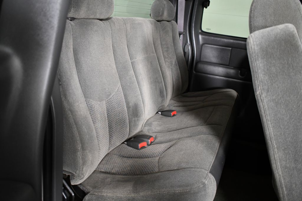 2004 Chevrolet Silverado 1500 Image 13