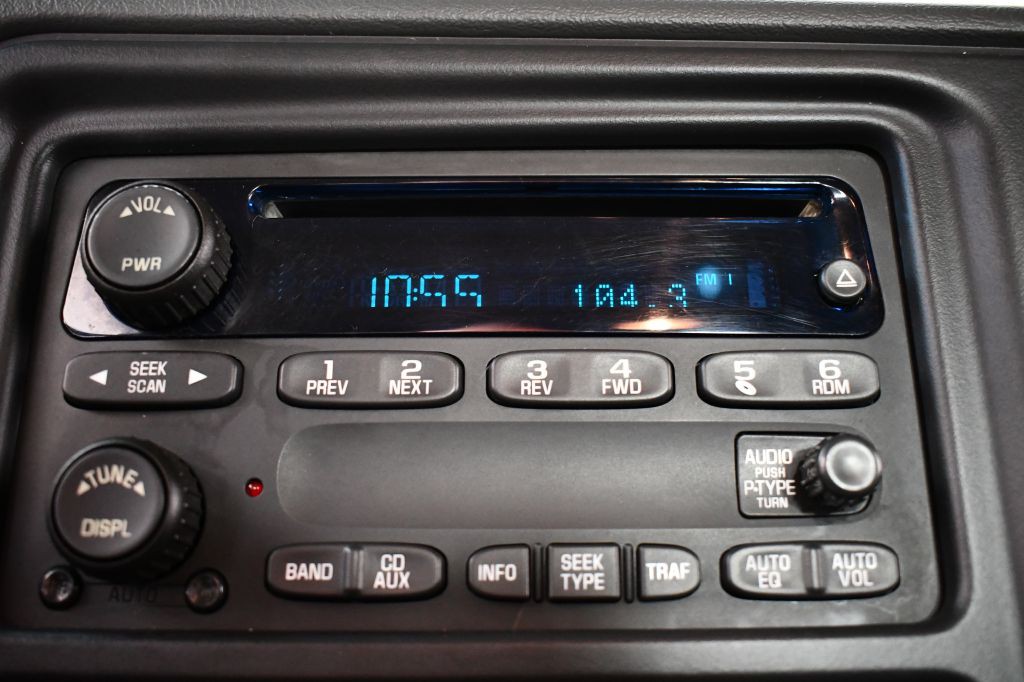 2004 Chevrolet Silverado 1500 Image 23