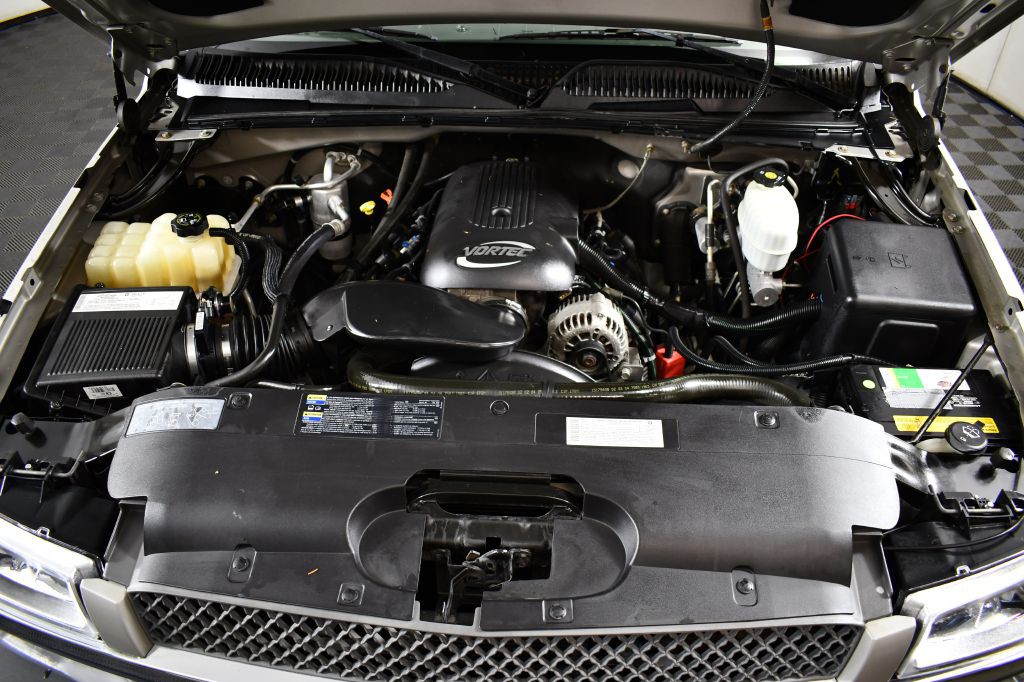 2004 Chevrolet Silverado 1500 Image 30