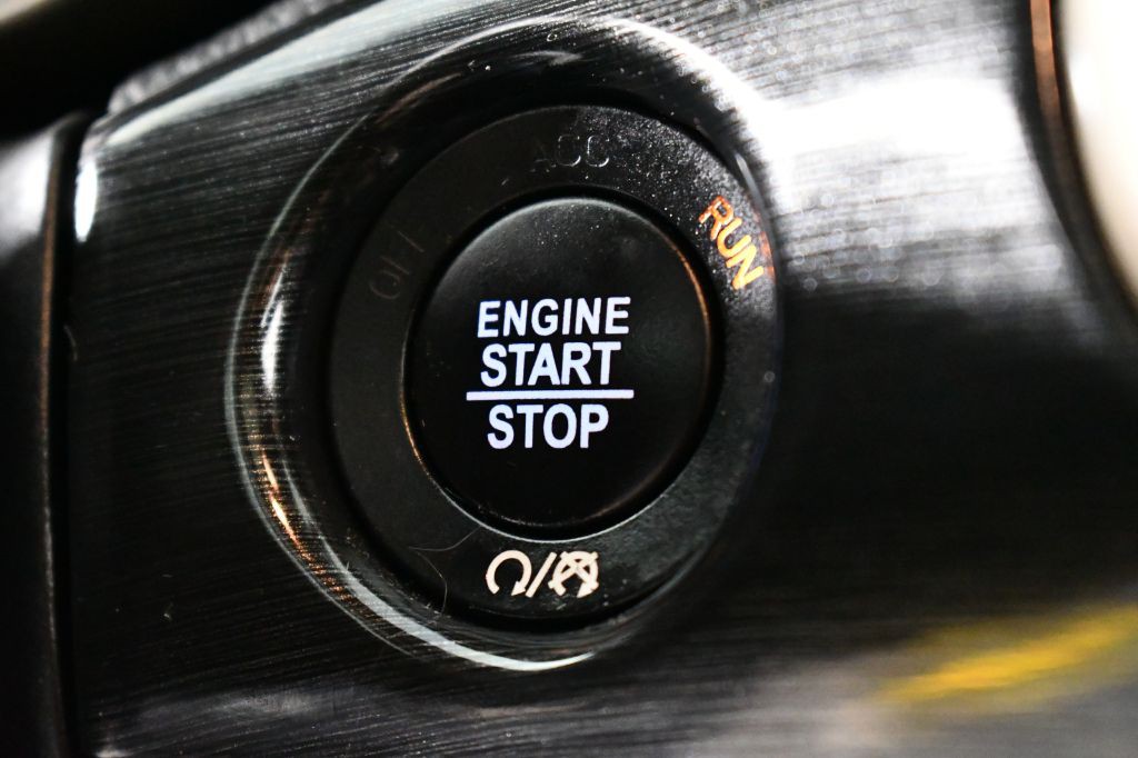 2016 Jeep Grand Cherokee Image 23