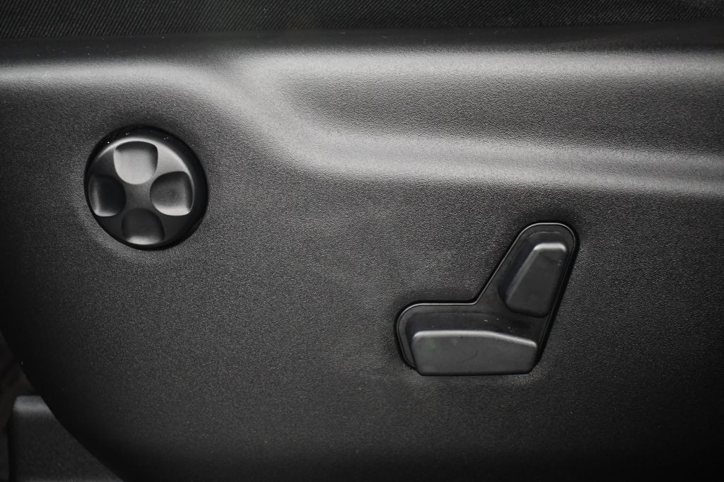 2016 Jeep Grand Cherokee Image 36