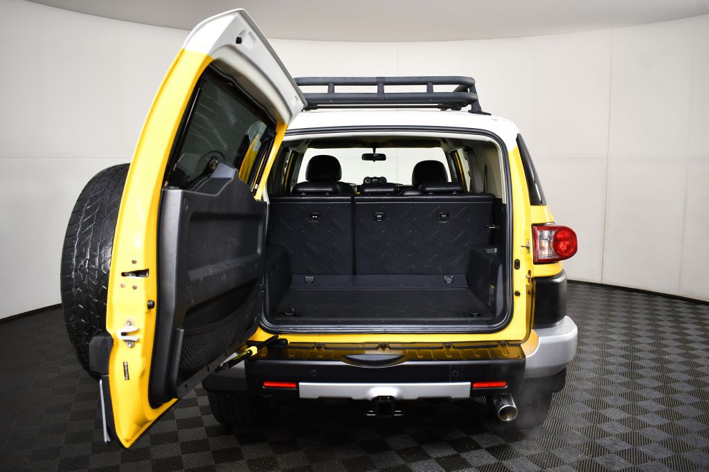 2007 Toyota FJ Cruiser Image 12