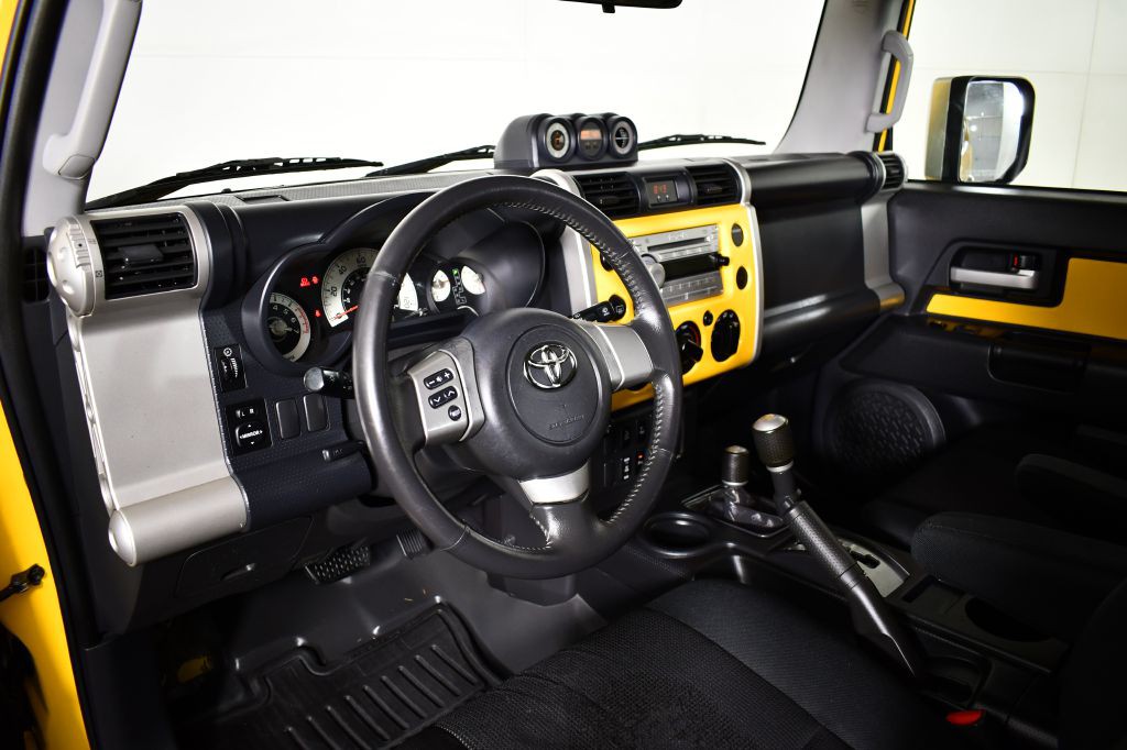 2007 Toyota FJ Cruiser Image 13