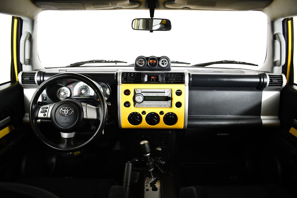 2007 Toyota FJ Cruiser Image 16