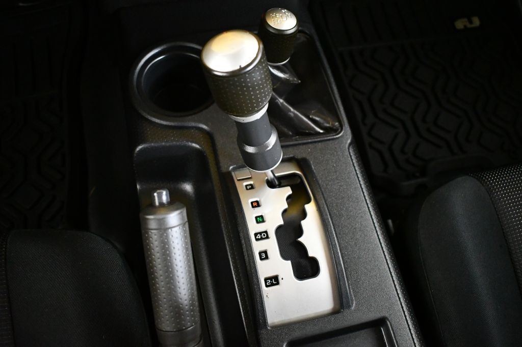 2007 Toyota FJ Cruiser Image 28