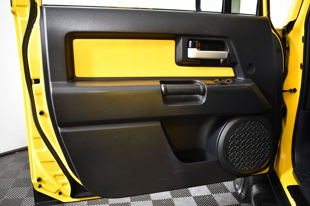 2007 Toyota FJ Cruiser Image 31