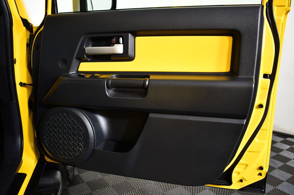 2007 Toyota FJ Cruiser Image 38