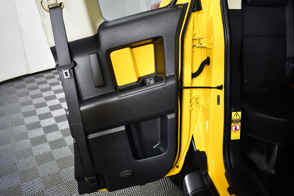 2007 Toyota FJ Cruiser Image 40