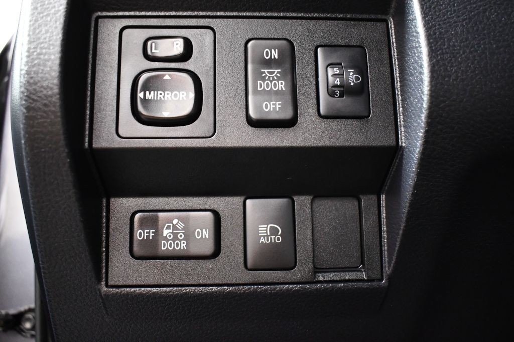 2018 Toyota Tundra Image 25