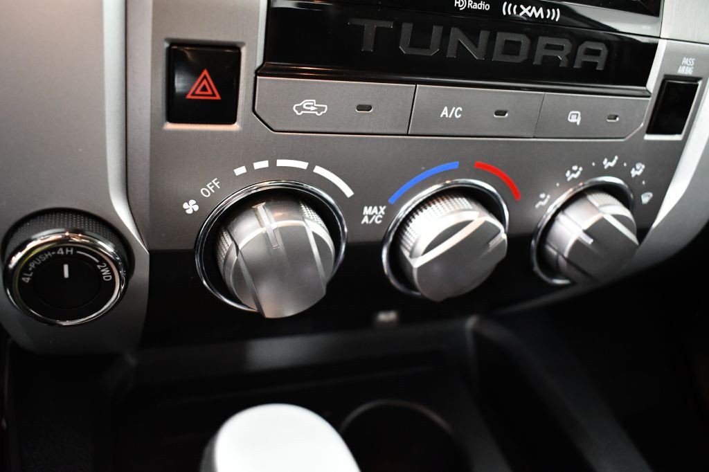 2018 Toyota Tundra Image 32