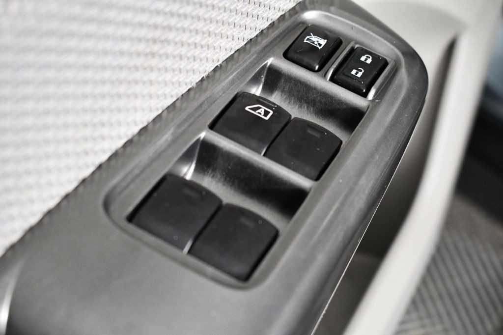 2012 Subaru Forester Image 19