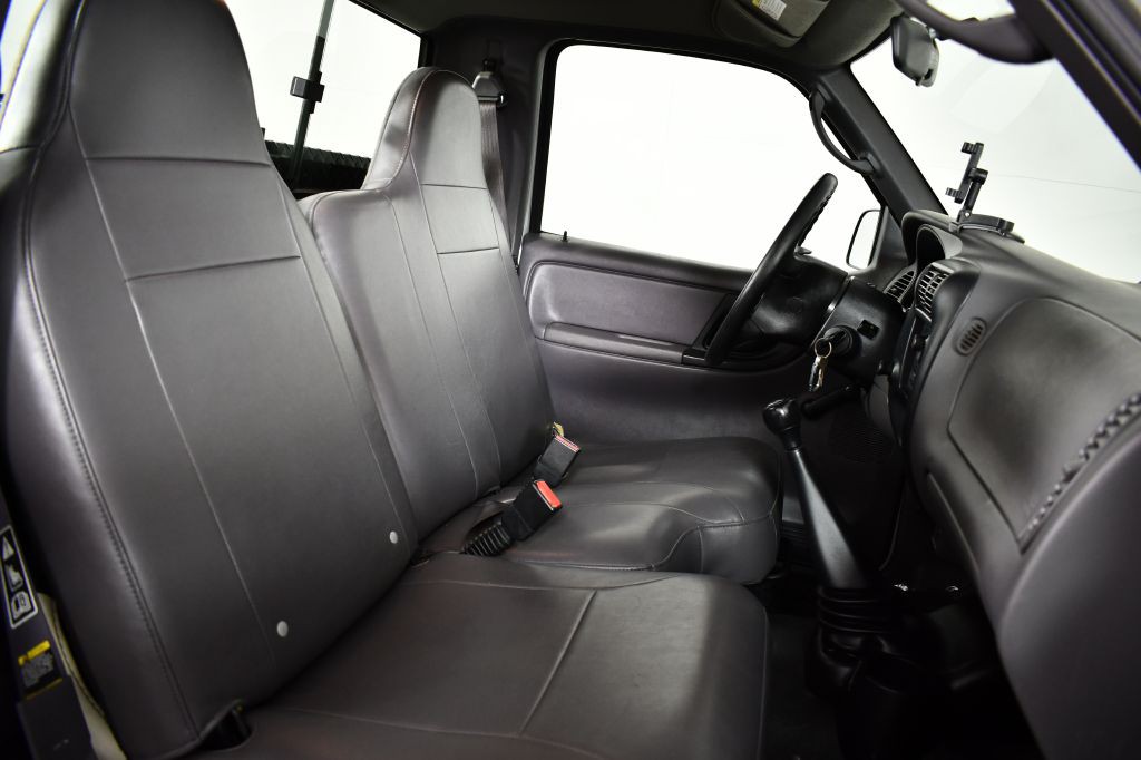 2003 Mazda B-Series Image 17