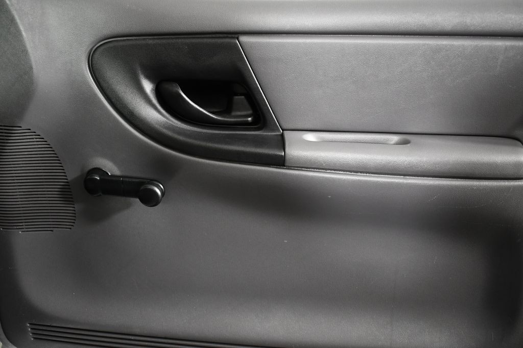 2003 Mazda B-Series Image 21