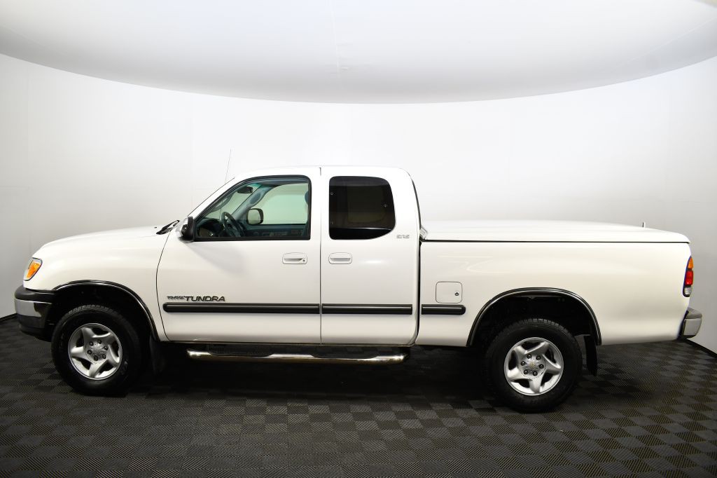 2000 Toyota Tundra Image 8
