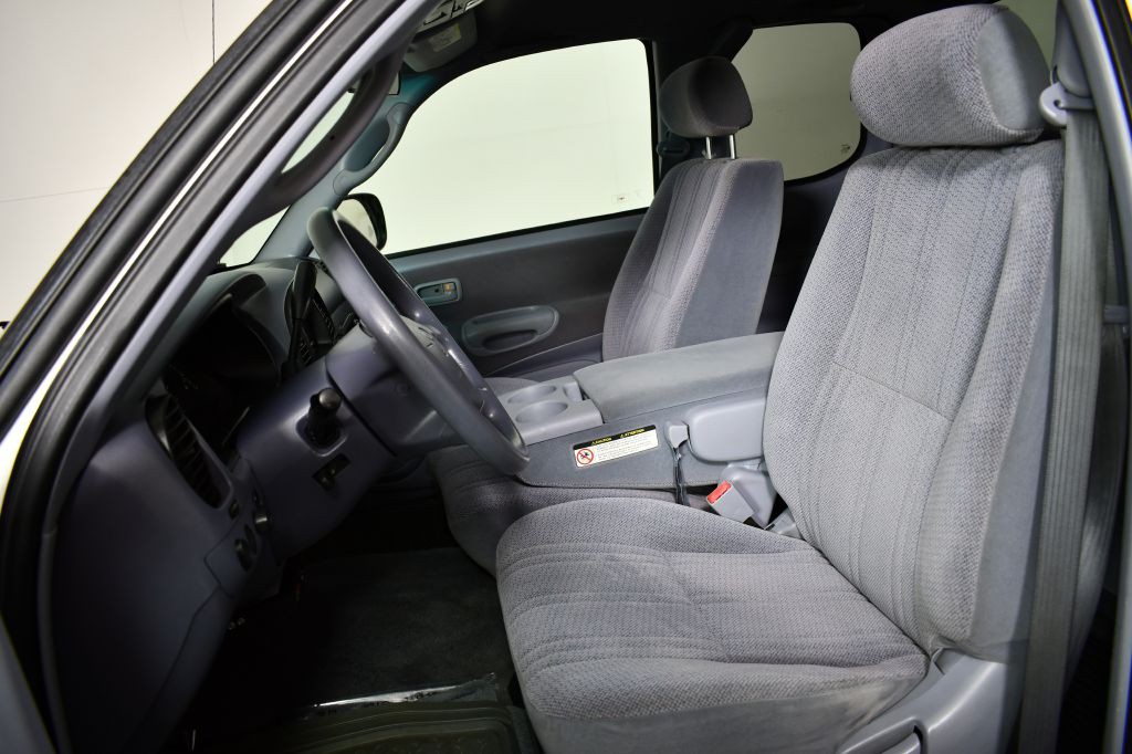 2000 Toyota Tundra Image 14