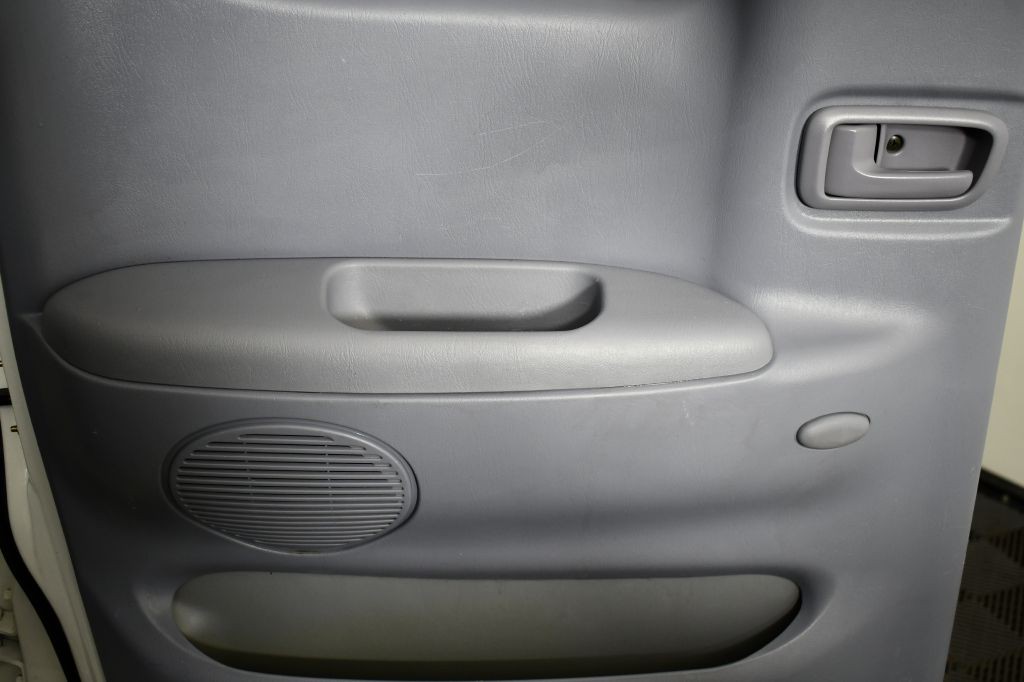 2000 Toyota Tundra Image 36