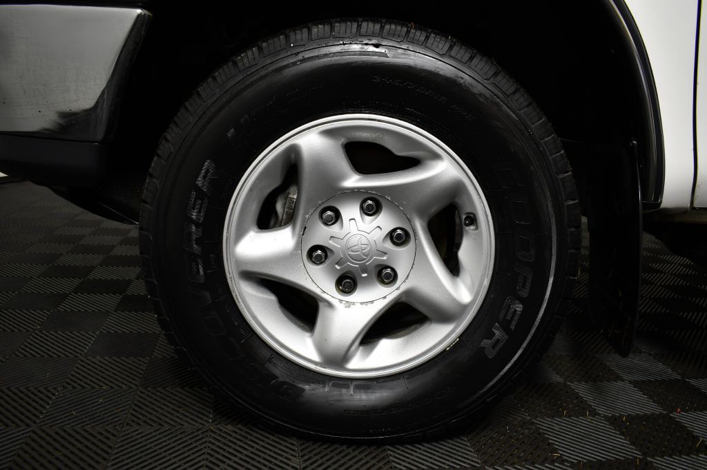 2000 Toyota Tundra Image 39