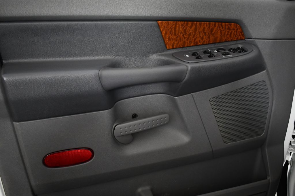 2007 Dodge Ram 3500 Image 14