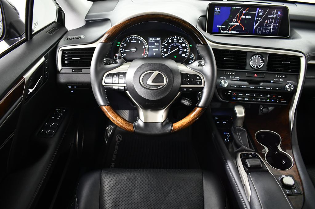 2016 Lexus RX Image 16