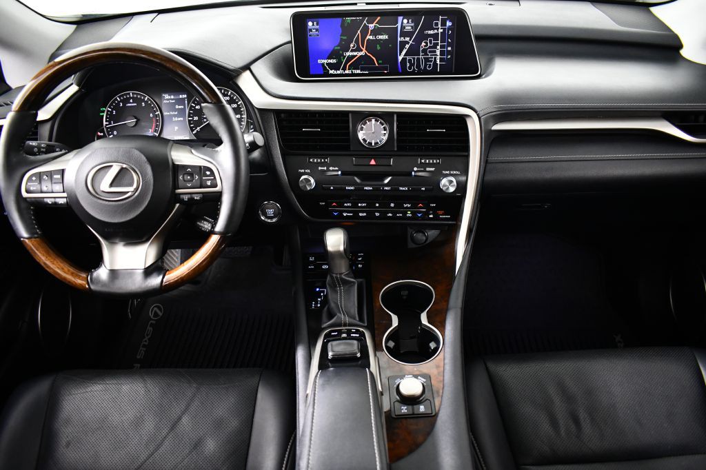 2016 Lexus RX Image 17