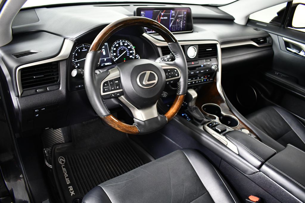 2016 Lexus RX Image 18