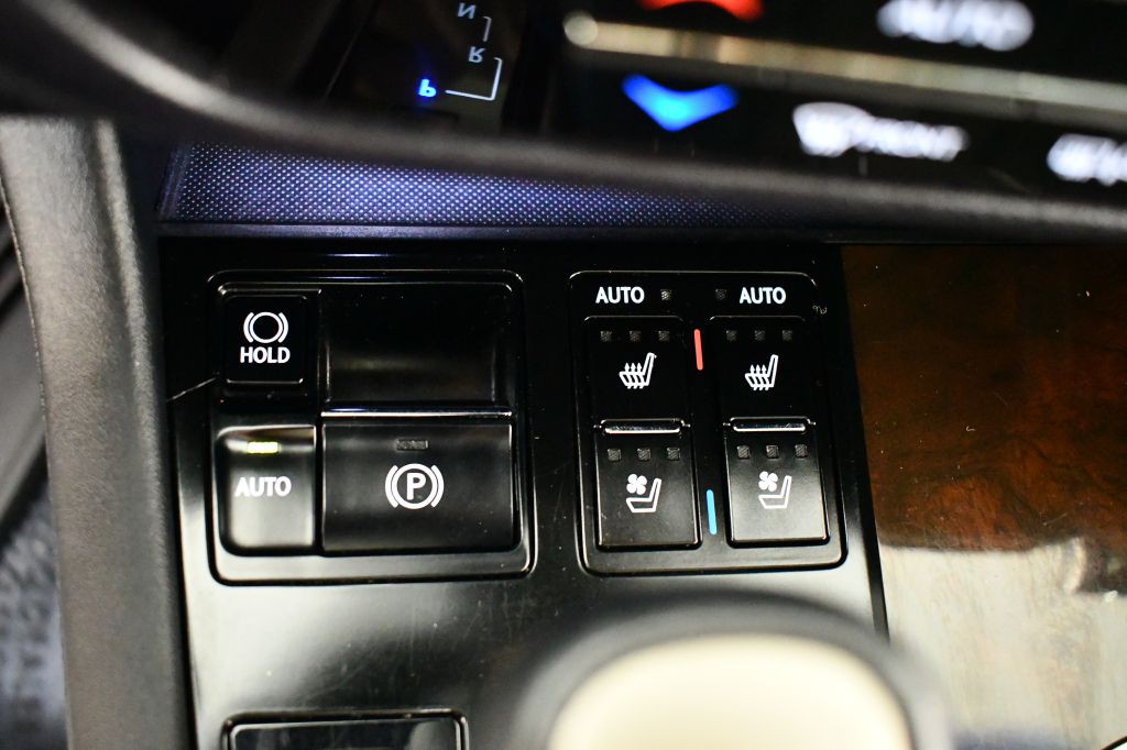 2016 Lexus RX Image 39