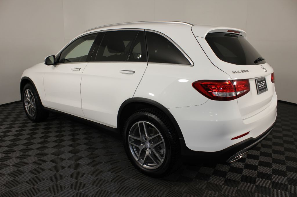 2016 Mercedes-Benz GLC-Class Image 13