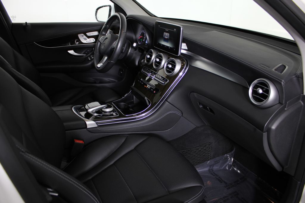 2016 Mercedes-Benz GLC-Class Image 41