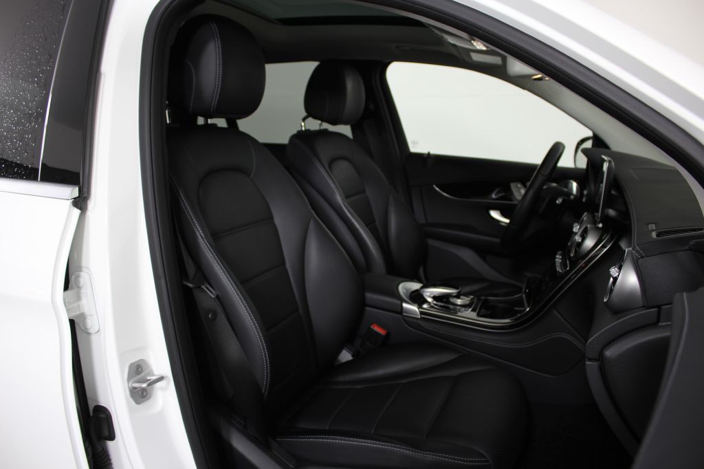 2016 Mercedes-Benz GLC-Class Image 42