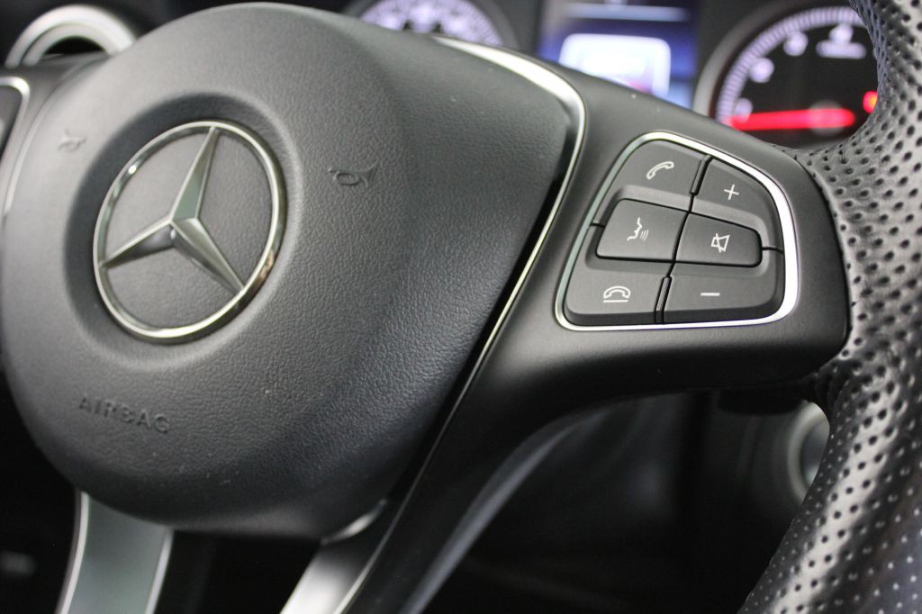 2016 Mercedes-Benz GLC-Class Image 48