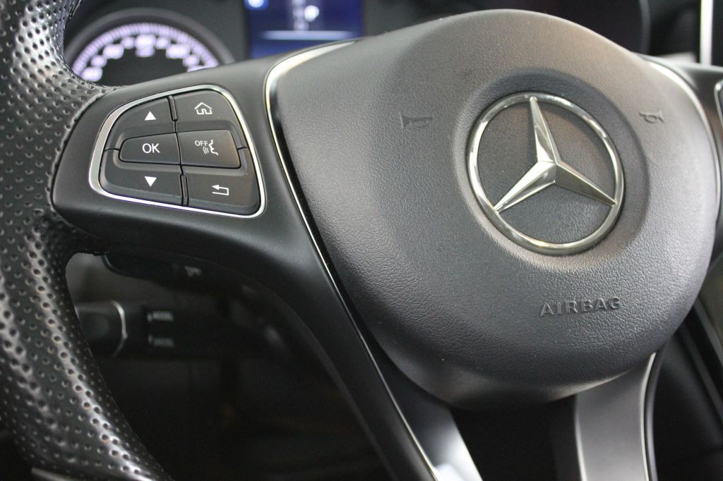 2016 Mercedes-Benz GLC-Class Image 49