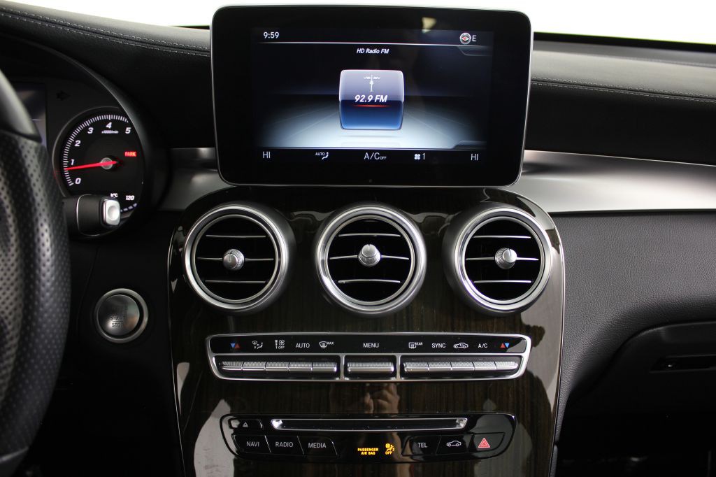 2016 Mercedes-Benz GLC-Class Image 50